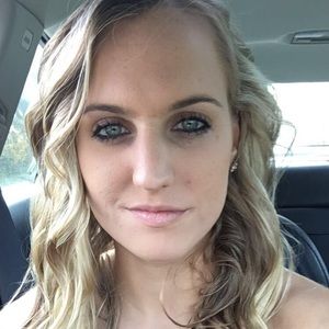 Meet your Posher, Raina